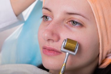 kadın kozmetik yüz tedavisi