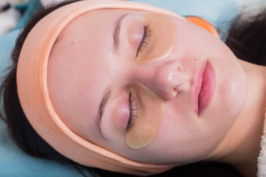 kadın kozmetik yüz tedavisi