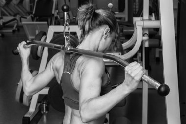 Eğitim salonunda kadın