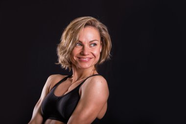 Bir siyah atletik kız