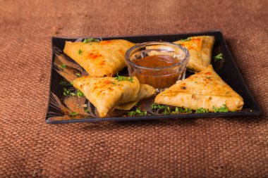 Hamur Doğu üçgenler.