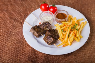 Patates ve Şiş Kebabı