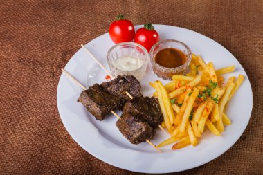 Patates ve Şiş Kebabı