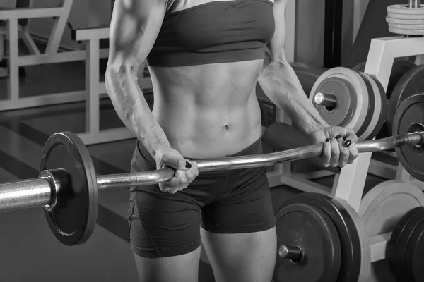 Sexy loira treina corpo muscular — Fotografia de Stock