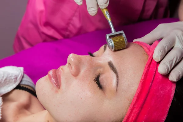 Woman having an injection mesotherapy — Stock Photo, Image