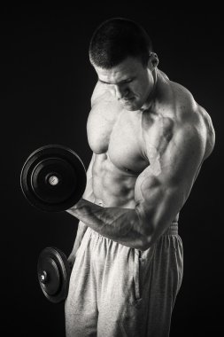 Atletik erkek ile Halter egzersiz