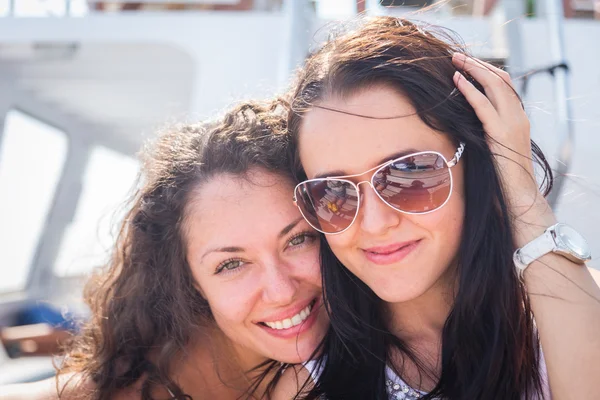 Two beautiful smiling women — Stock Photo, Image