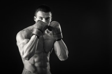 Boks eldivenleri atletik erkek