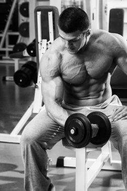 adam ile Halter egzersiz