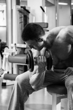 adam ile Halter egzersiz