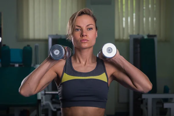 Frau macht Sport — Stockfoto