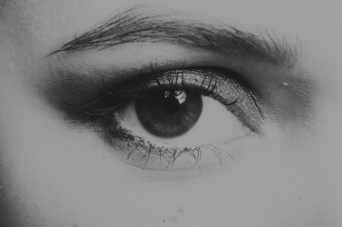 Güzel bir kız profesyonel makyaj