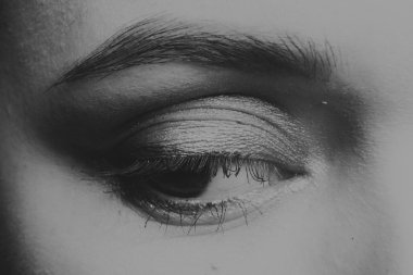 Güzel bir kız profesyonel makyaj