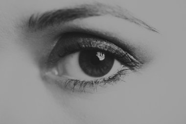 Güzel bir kız profesyonel makyaj