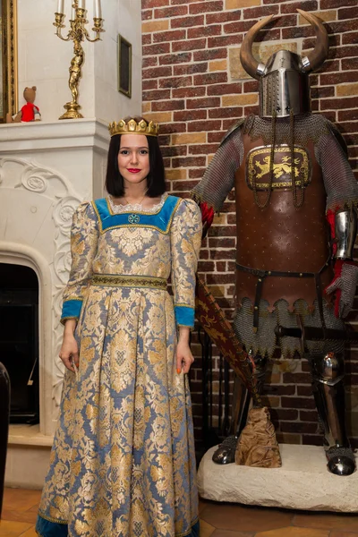 Beautiful brunette in medieval dress — Stock Photo, Image