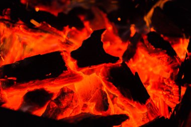 Fotoğraf gece şenlik ateşi