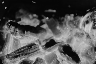 Fotoğraf gece şenlik ateşi