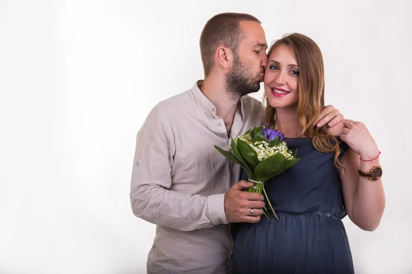 A young, beautiful family waiting for baby — Stock Photo, Image