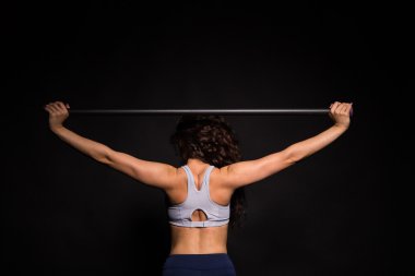 Atletik kıvırcık kız