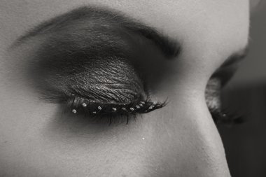 Güzel bir kız profesyonel makyaj