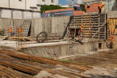 Vinnitsa, Ukrayna - 19 Haziran 2015: Insaati monolitik yapısı ile