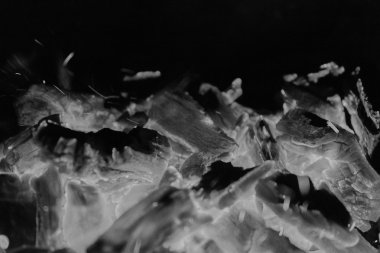 Siyah ve beyaz fotoğraf ateş