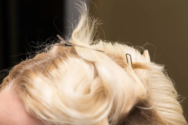 Trucco professionale su una bella ragazza — Foto Stock