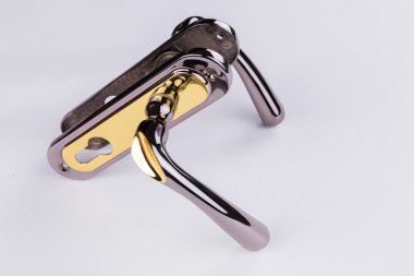 metal kapı kolları