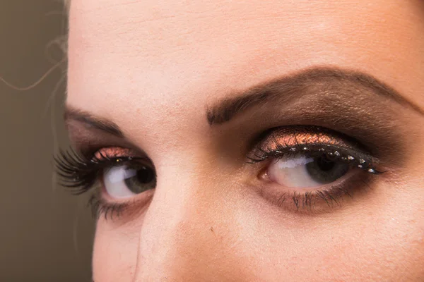 Trucco professionale su bel modello — Foto Stock