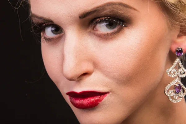 Retro makyaj kadınla