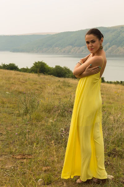 Mulher em vestido bonito — Fotografia de Stock