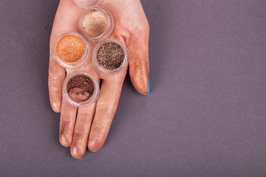 Güzel parlak manikür meyve ile kombine