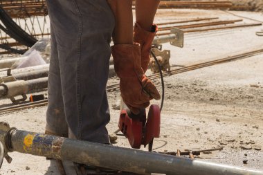 İnşaatta çalışan işçiler