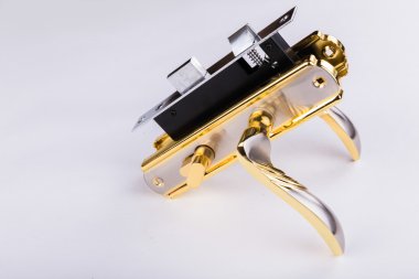 Güzel kapı hırdavatı