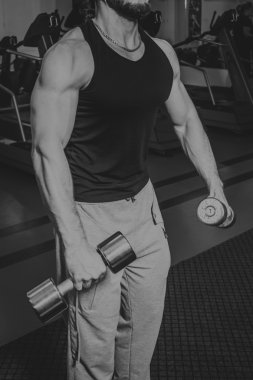 Gücü eğitim profesyonel sporcu spor salonunda