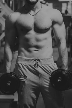 Gücü eğitim profesyonel sporcu spor salonunda