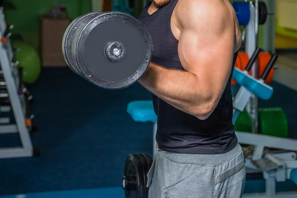 Allenamento di forza atleta professionista in palestra — Foto Stock