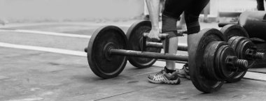 Atlet basın bar sokakları alır