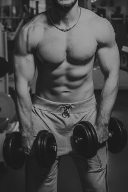 Gücü eğitim profesyonel sporcu spor salonunda