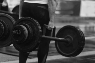 Atlet basın bar sokakları alır