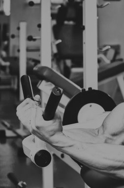 Gücü eğitim profesyonel sporcu spor salonunda