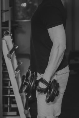 Gücü eğitim profesyonel sporcu spor salonunda