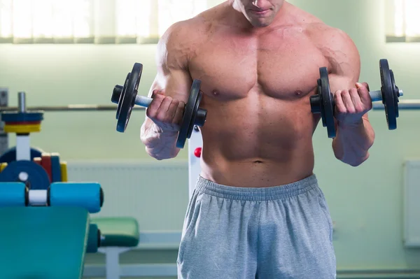 Allenamento di forza atleta professionista in palestra — Foto Stock