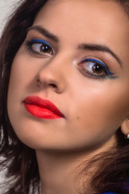 Güzel genç esmer bir şık iş resim