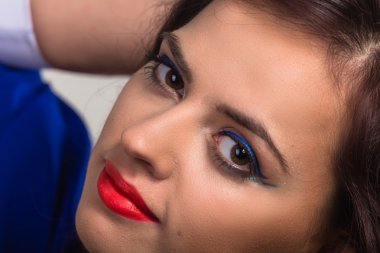 Güzel genç esmer bir şık iş resim