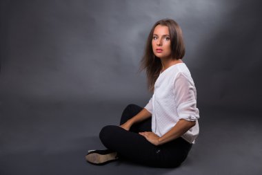 Güzel genç esmer bir şık iş resim