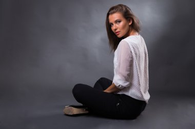 Güzel genç esmer bir şık iş resim