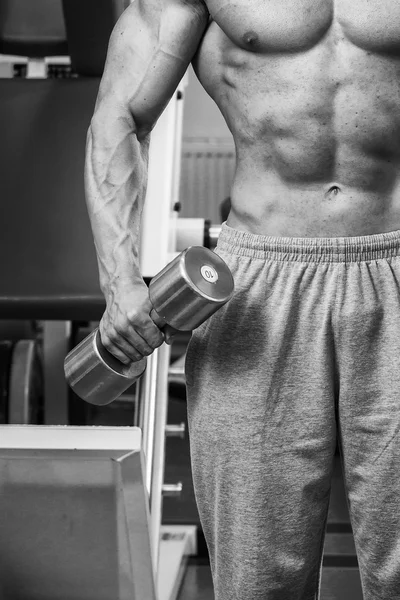 Treinamento de força atleta profissional no ginásio — Fotografia de Stock