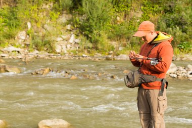 Yaz aylarında dağ nehir balıkçılık