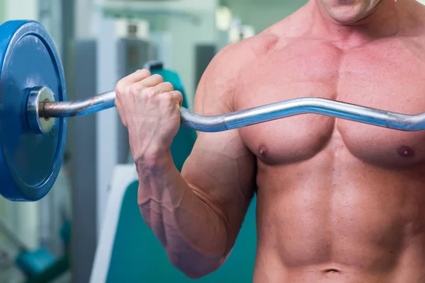 Allenamento di forza atleta professionista in palestra — Foto Stock